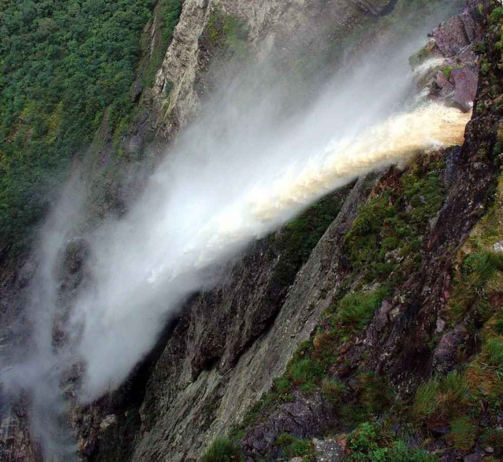 Cachoeira que não precisa de guia na Chapada Diamantina: cachoeira da Fumaça